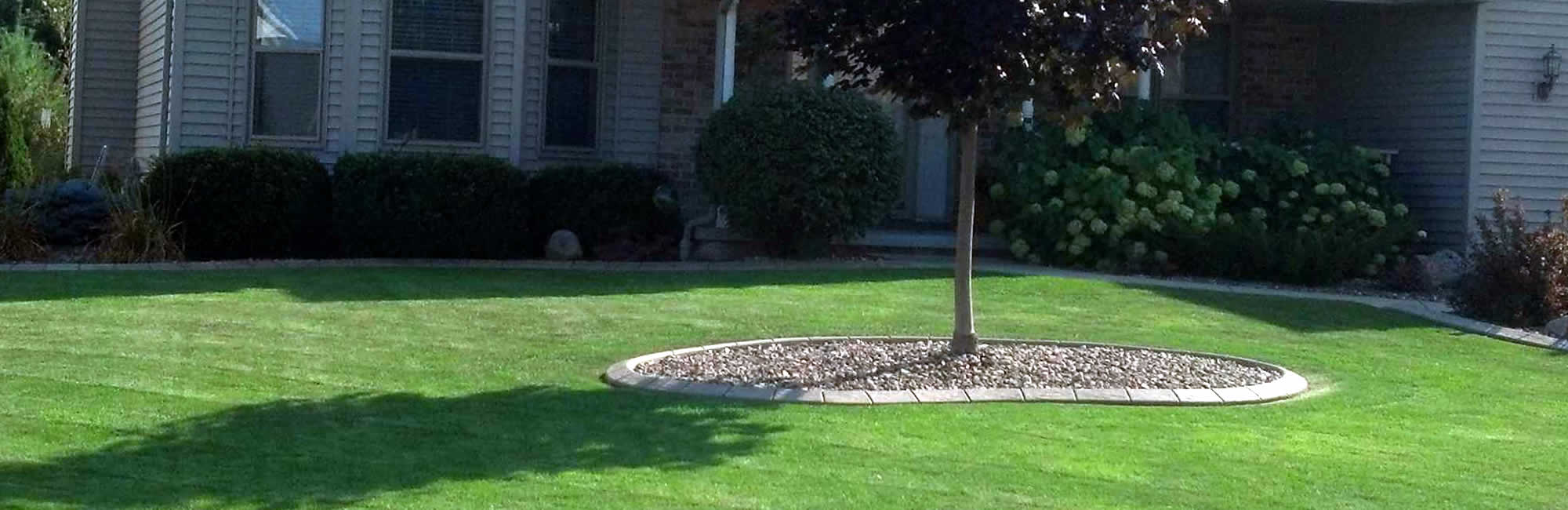 Landscape Concrete Curbing Benefits for Green Bay/Appleton area Homes and Businesses